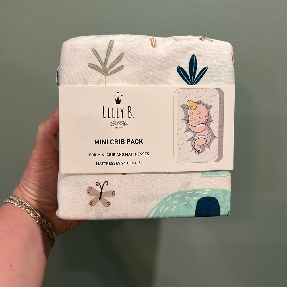 ✨BNWT - Lilly B. Organic Cotton 2in1 Pack of 2 Waterproof Sheets - Jungle✨ - Picture 8 of 9